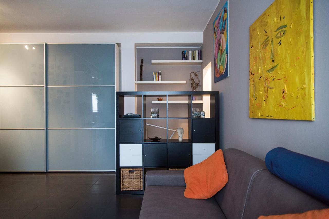 High Rise Studio Flat Near Metro Stop ميلان المظهر الخارجي الصورة